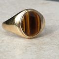 Tigers Eye Signet Ring in 9ct Gold,  a UK S 1/2 or a US 9 3/4.