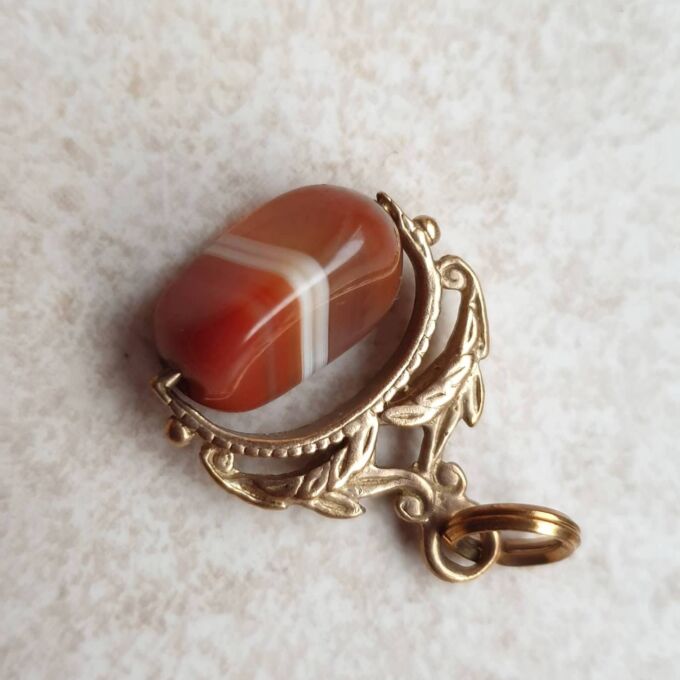 RESERVED – Banded Agate Spinner Fob in 9ct Gold