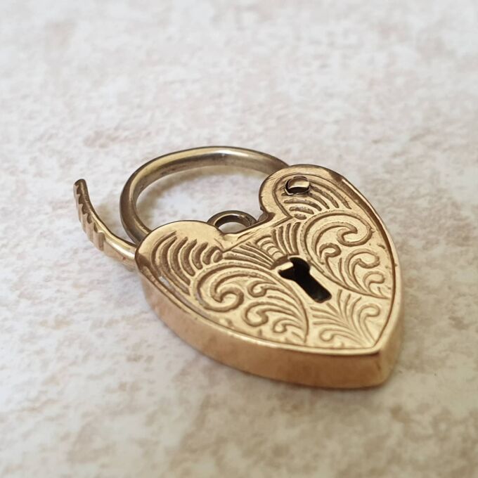Ornate Heart Padlock Pendant in 9ct Gold