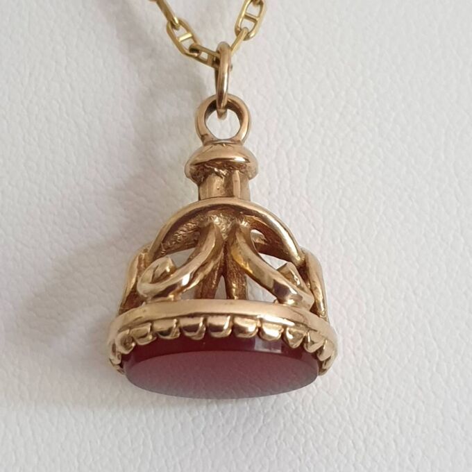 Carnelian Fob Pendant in 9ct Gold