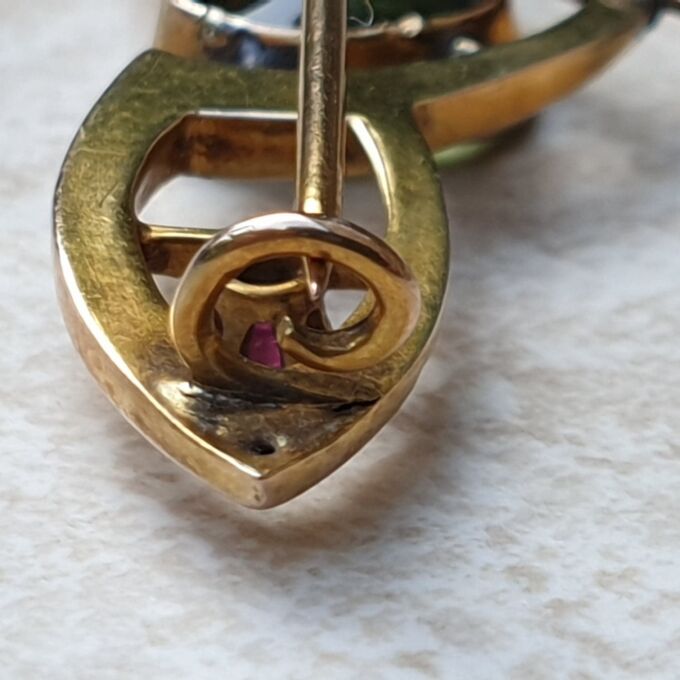 Art Nouveau Paste Brooch in 9ct Gold