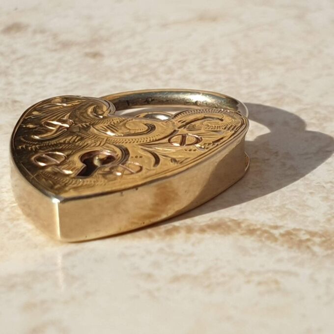 Engraved Heart Padlock in 9ct Gold