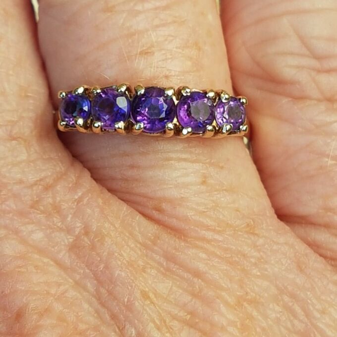 Vibrant Amethyst Stackable Ring in 9ct Gold, a UK O or a US 7 1/2.