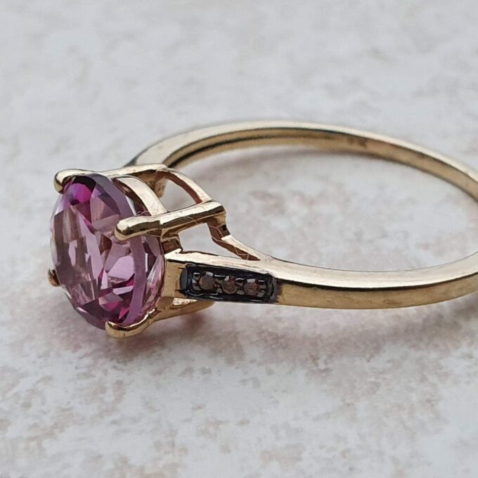 Pink Sapphire Ring in 9ct Gold, a UK R or a US 9.