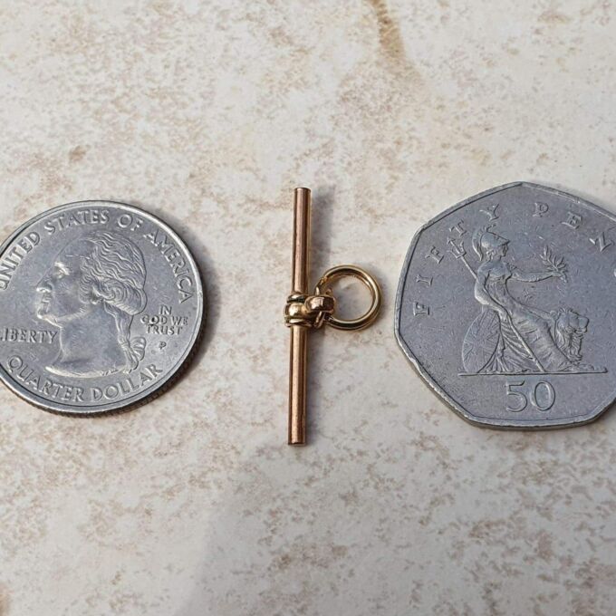 Plain T or Albert Bar in 9ct Gold
