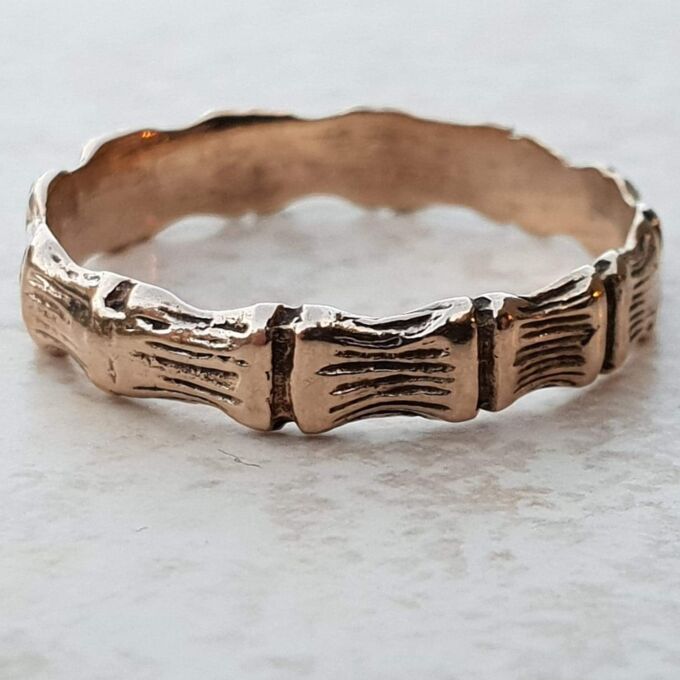Vintage Bamboo Patterned Band in 9ct Gold, a UK (almost) N or a US 6 3/4.