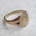 Engraved Shield Signet Ring in 9ct Gold, a UK W or a US 11 1/4