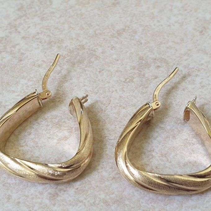 Gorgeous Italian Hoop Earrings in 14ct Gold