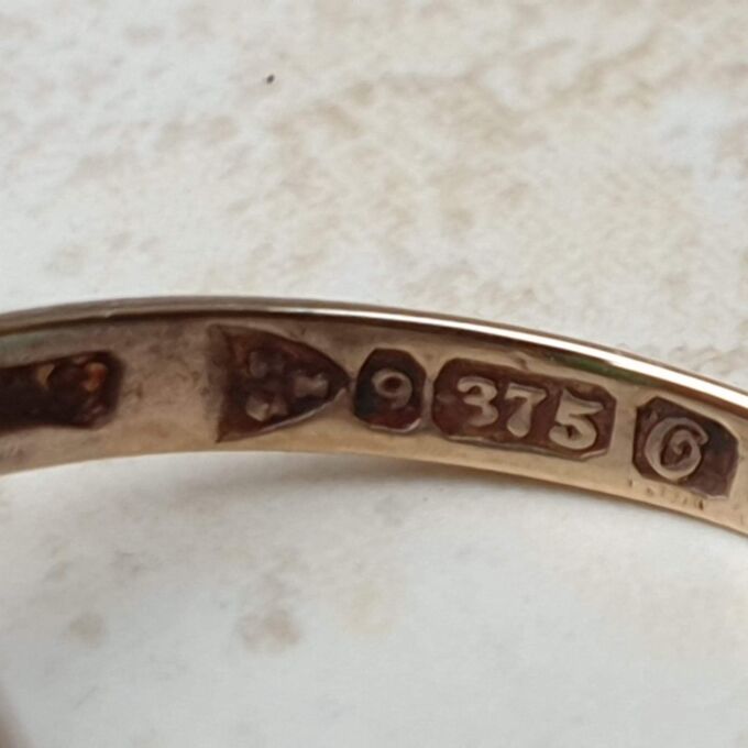 Antique Cameo Ring in 9ct Gold,  a UK M or a US 6 3/4.