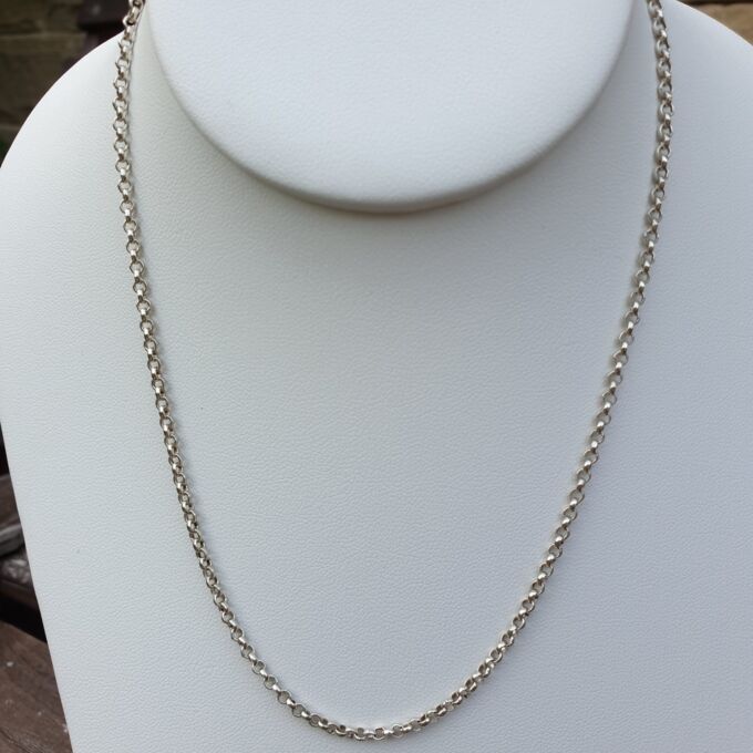Belcher Chain in Sterling Silver, 16 inches.