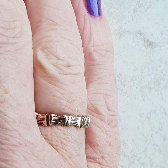 Vintage Bamboo Patterned Band in 9ct Gold, a UK (almost) N or a US 6 3/4.