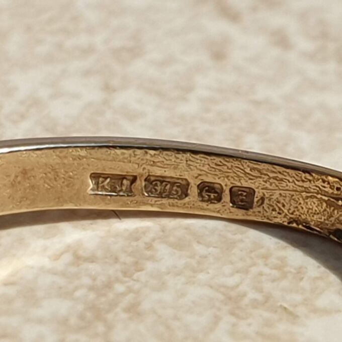 Blue John Doublet Ring in 9ct Gold,  a UK M 1/2 or a US 6 3/4.