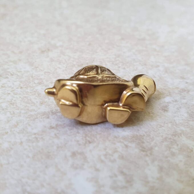 Tortoise Charm Pendant in 9ct Gold