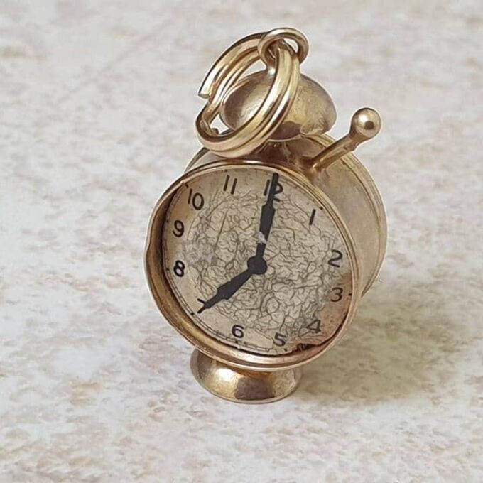 Alarm Clock Charm Pendant in 9ct Gold.