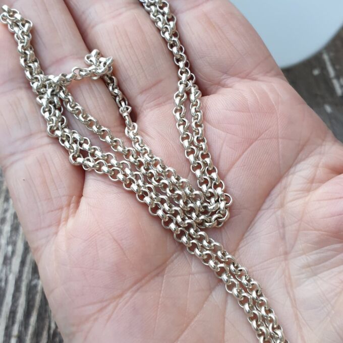 Heavyweight Belcher Chain in Sterling Silver, 23.5 inches.