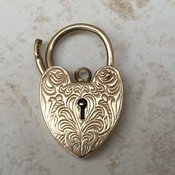 Ornate Engraved Heart Padlock in 9ct Gold