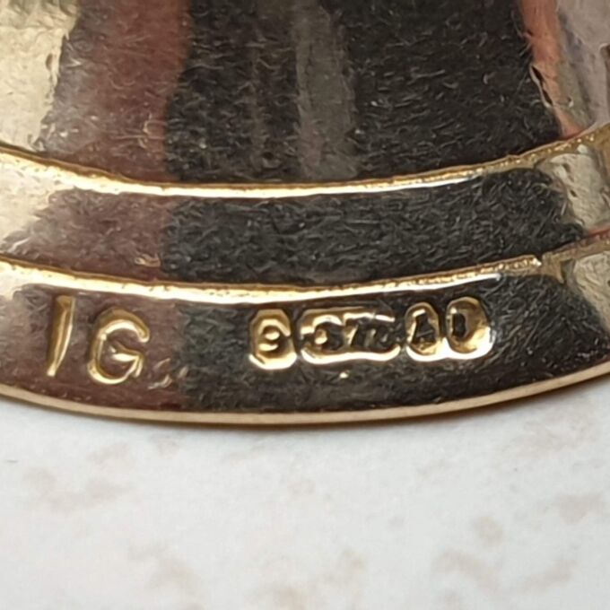 Delightful Working Bell in 9ct Gold.