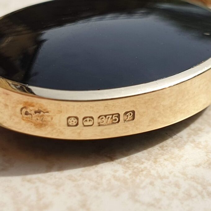 Double Sided Reversible Malachite & Jet Pendant by CWS in 9ct Gold