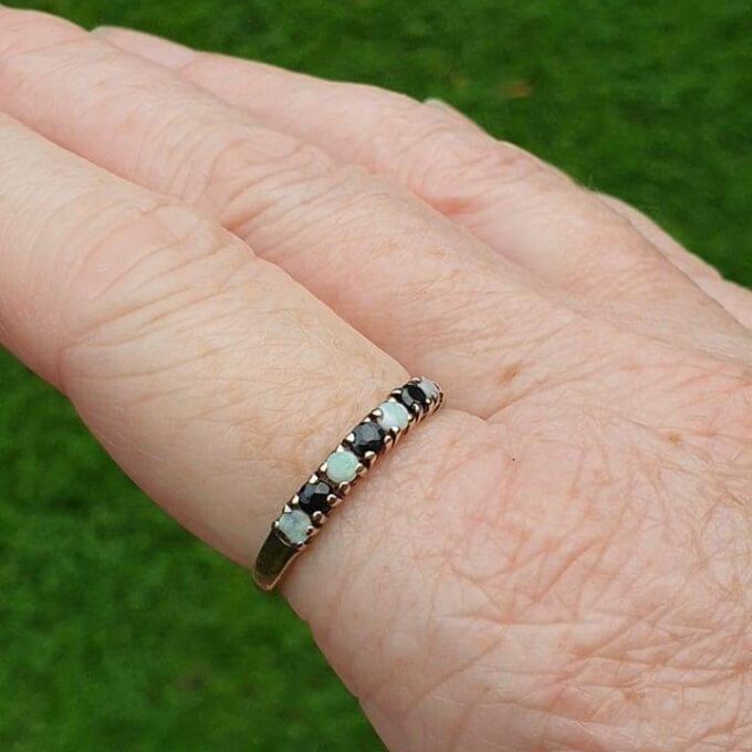 Opal and Sapphire Band ring in 9ct Gold.