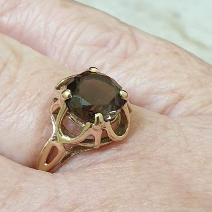 Smoky Quartz Solitaire Ring in 9ct Gold.