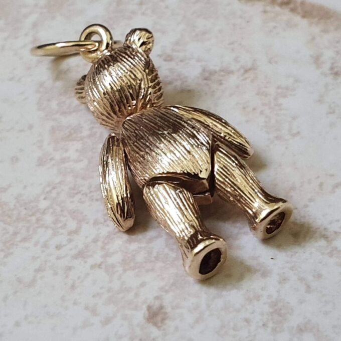Small Gemset Vintage Teddy Bear in 9ct Gold