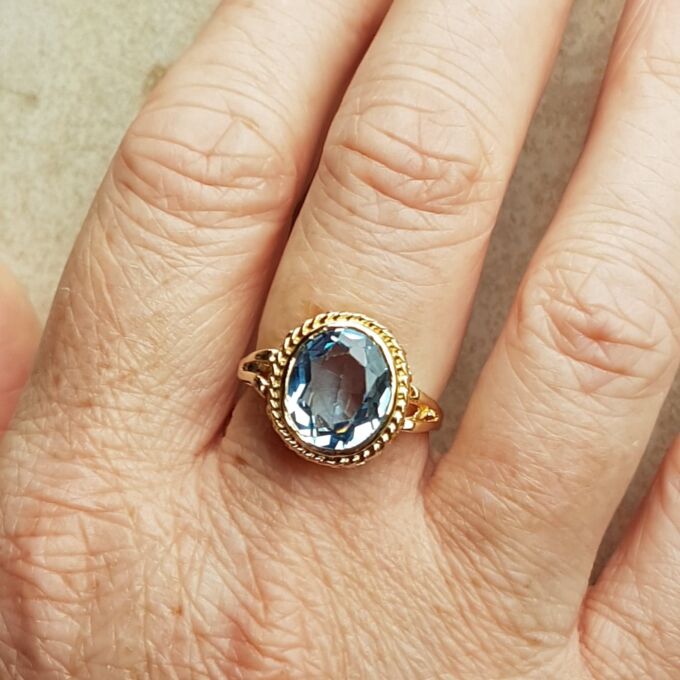 Pretty Synthetic Blue Spinel Solitaire Ring in 9ct Gold, a UK O or a US 7 1/4.