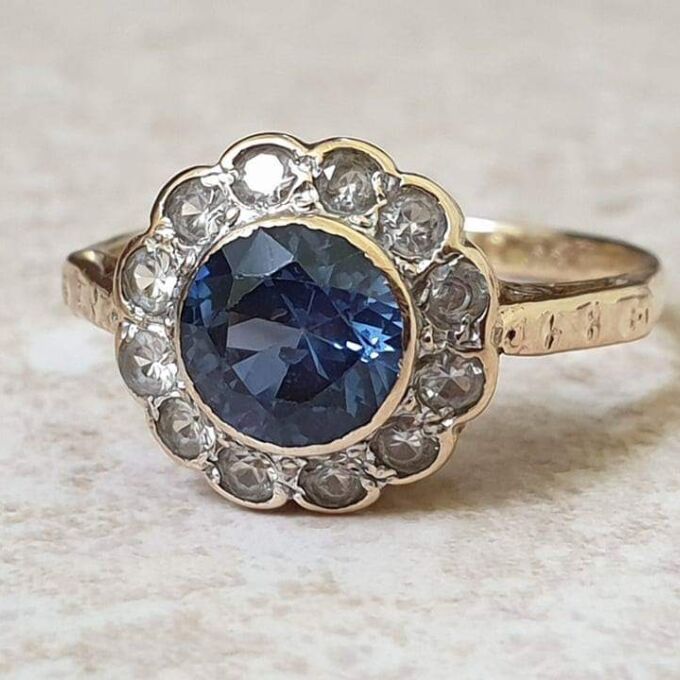Synthetic Sapphire Ring in 9ct Gold.