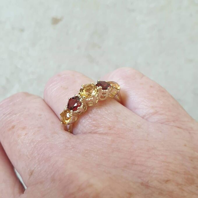 Citrine and Garnet Ring in 9ct Gold, a UK N or a US 7