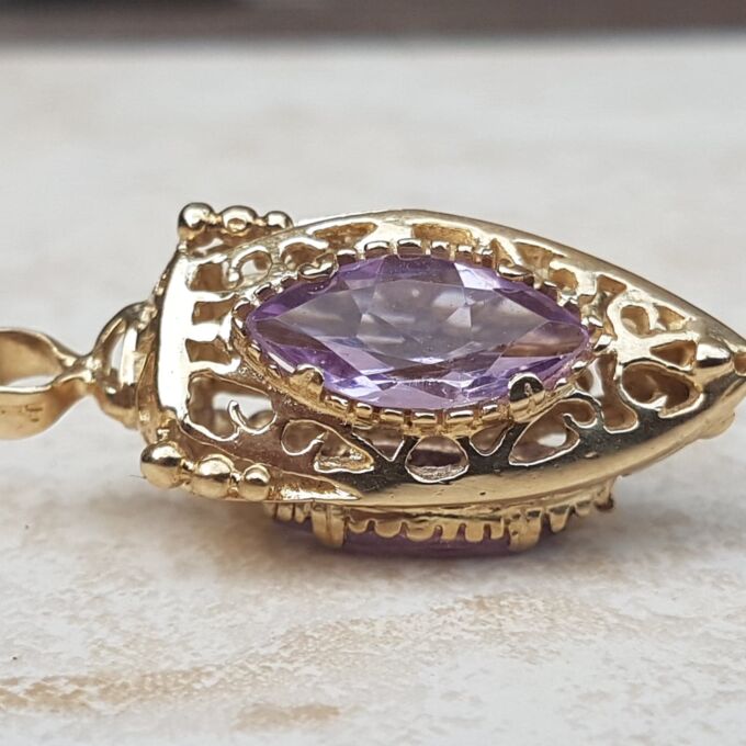Luscious Lantern Pendant with Amethyst in 9ct Gold