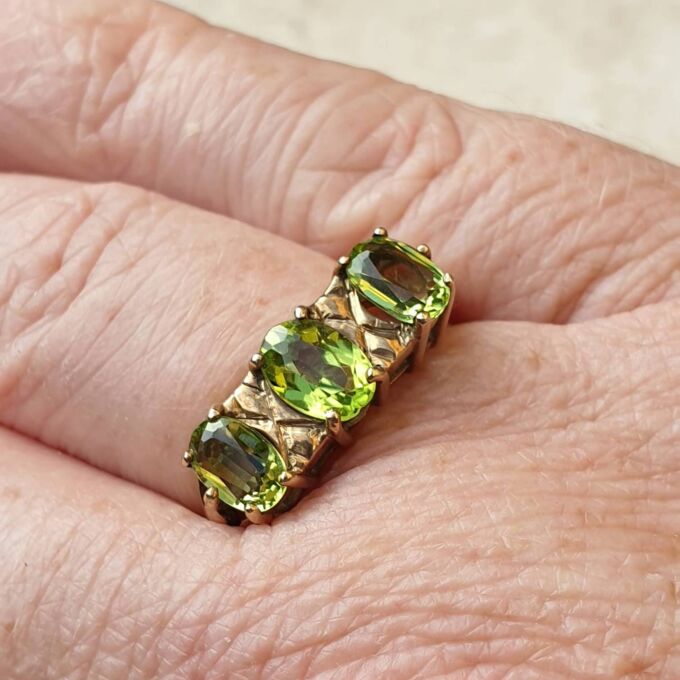 Peridot Three Stone Ring in 9ct Gold.