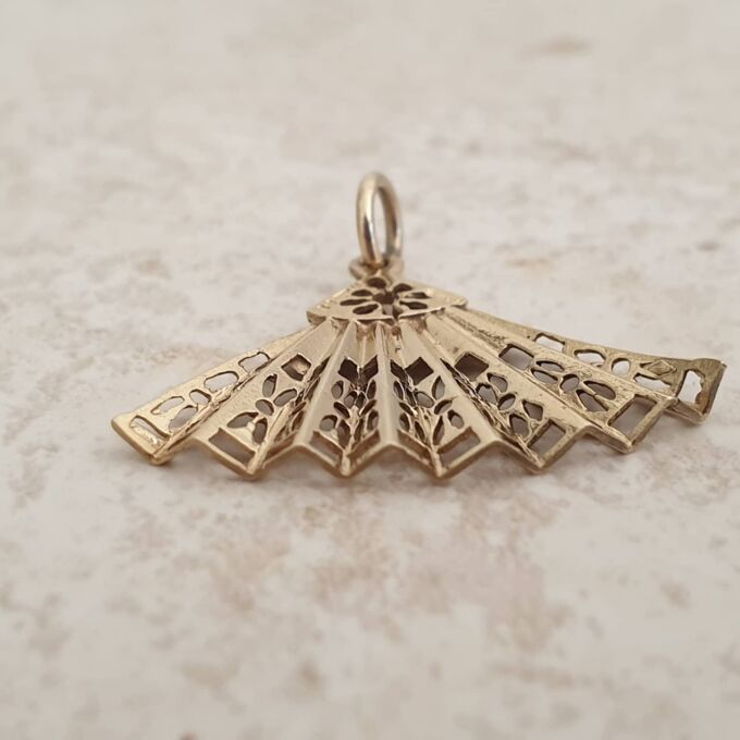 Filigree Ornate Fan Pendant Charm in 9ct Gold
