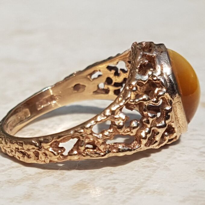 Ornate Rose Gold Tigers Eye Signet Ring, a UK K 1/2 or a US 5 3/4.