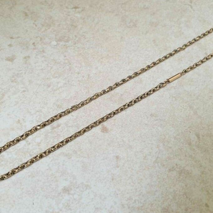 Antique Chain in 9ct Gold, 17 inches.