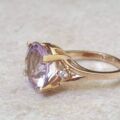 Pale Amethyst and White Topaz Ring in 9ct Gold, a UK K 1/2 or a US 5 3/4