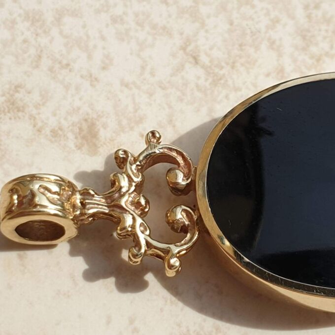 Double Sided Reversible Malachite & Jet Pendant by CWS in 9ct Gold