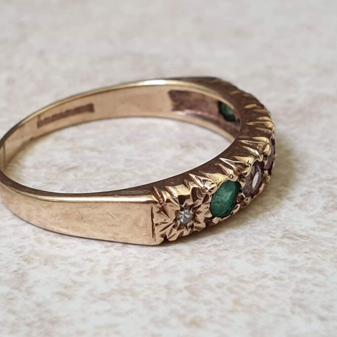 DEAREST Acrostic Ring in 9ct Gold, a UK M 1/2 or a US 6 3/4