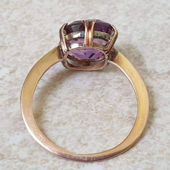 Unusual Amethyst Ring in 9ct Rose Gold, a UK M or a US 6 3/4