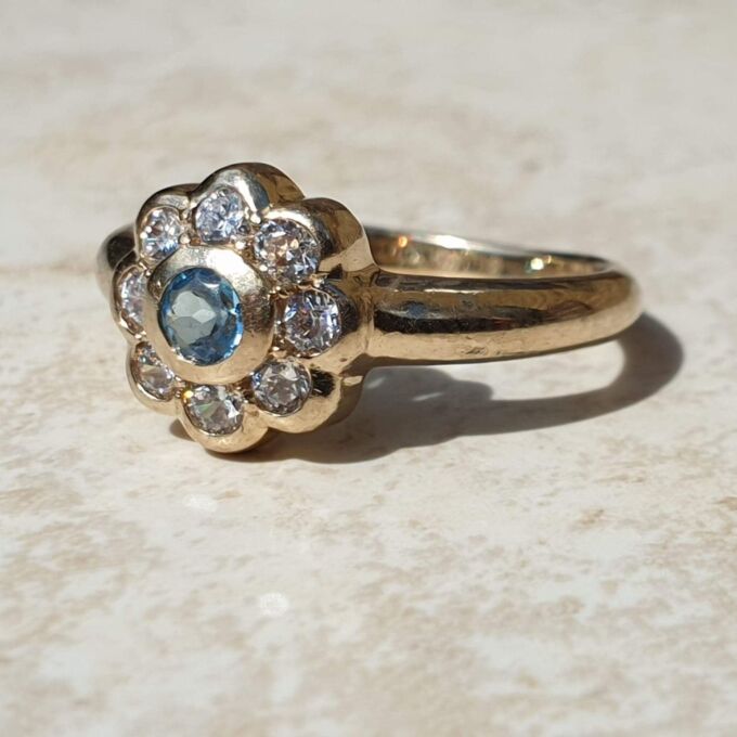 Topaz and Paste Daisy Cluster Ring in 9ct Gold,  a UK N or a US 7.