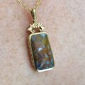 Substantial Double Sided Agate Pendant in 9ct Gold