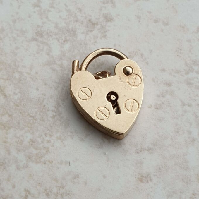 Tiny Working Heart Padlock in 9ct Gold