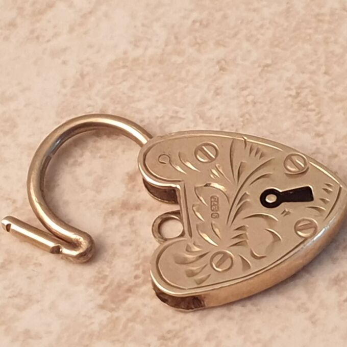 Engraved Heart Padlock in 9ct Gold