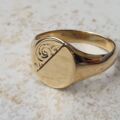 Oval Part Engraved Signet Ring in 9ct gold, a UK K 1/2 or a US 5 3/4