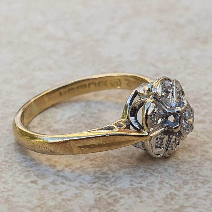 Diamond Set Daisy Cluster Ring in 18ct Gold