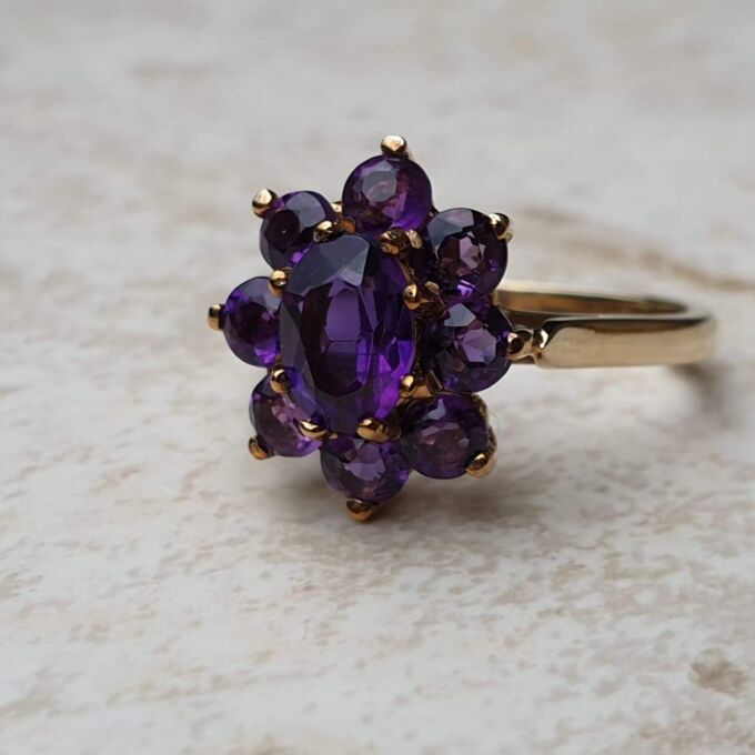 Pretty Amethyst Flower Cluster Ring in 9ct Gold, a UK L 1/2 or a US 6 1/4.