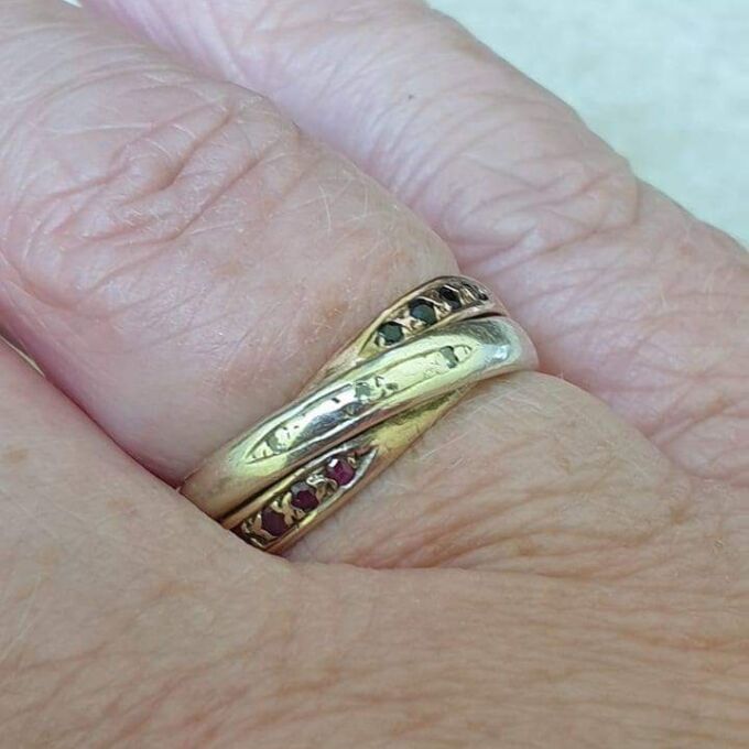 Gemset Three Colour Russian Wedding Ring in 9ct Gold.