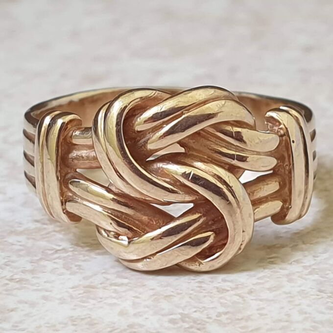Double Lovers Knot Ring in 9ct Gold, a UK Q 1/2 or a US 8 1/2