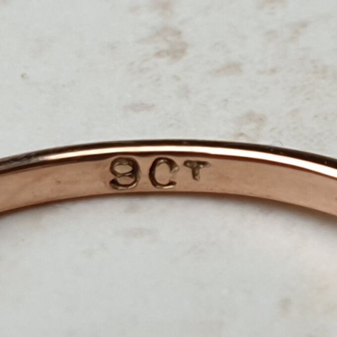 Vintage Chrysoprase Solitaire Ring in 9ct Gold, a UK M or a US 6 1/2