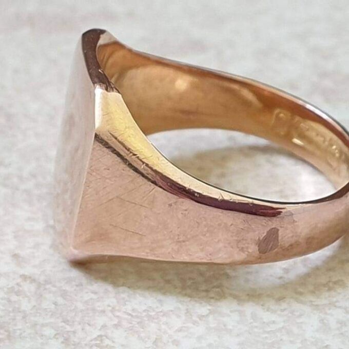 Simple Plain Signet Ring in 9ct Rose Gold, a UK K 1/2 or a US 5 3/4