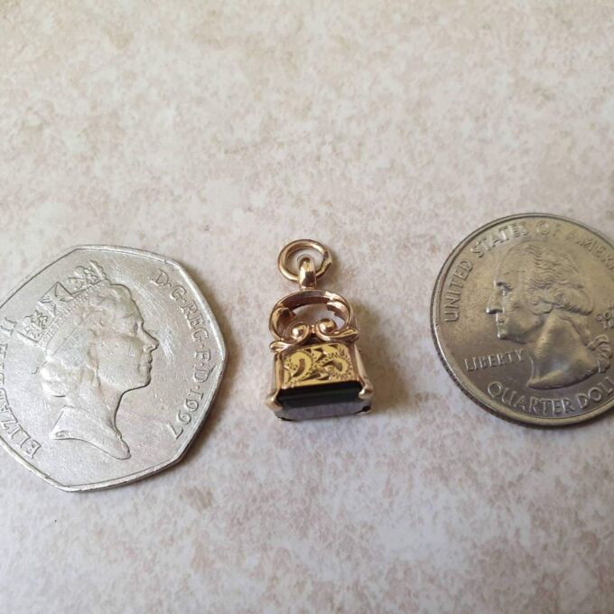 Engraved Garnet Fob in 9ct Gold