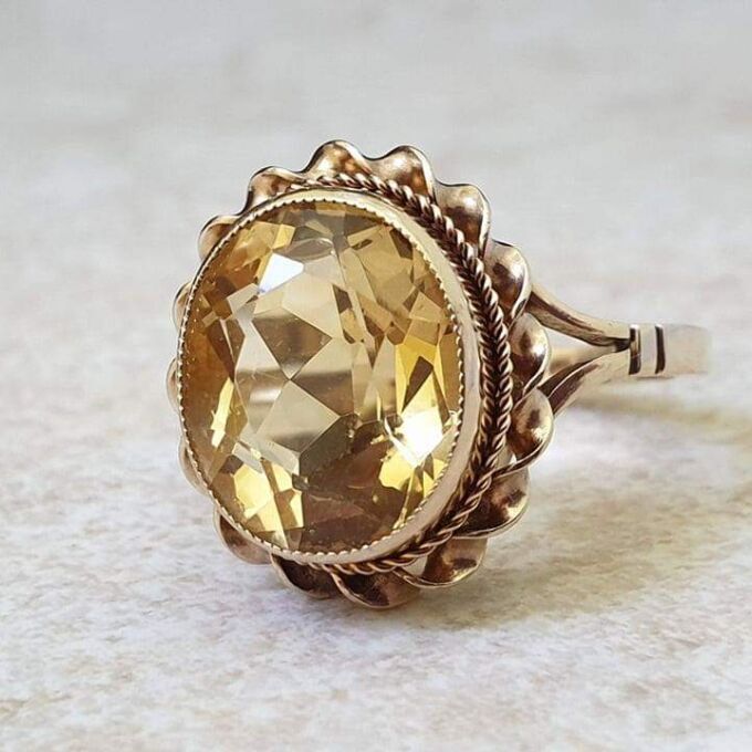 Citrine Solitaire Ring in 9ct Gold, a UK L 1/2-M or a US 6 1/4-6 1/2